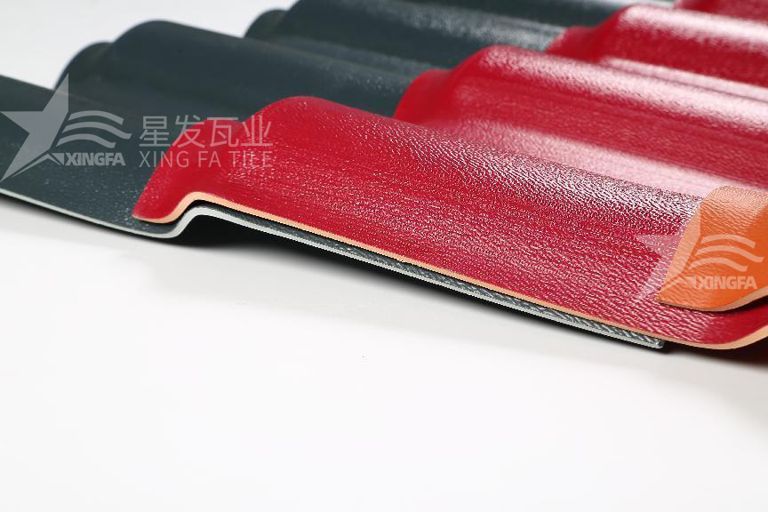 合成樹脂瓦的四層材質(zhì)揭秘：讓你徹底了解屋頂?shù)谋Ｗo(hù)體系！